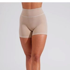 Legacy Shorts in Donut Worry